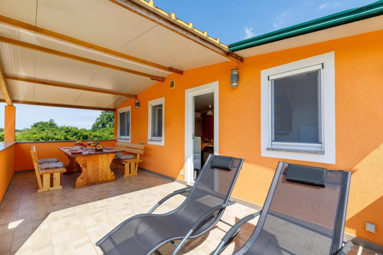 Tommy I Villa Rovinj Exteriör bild